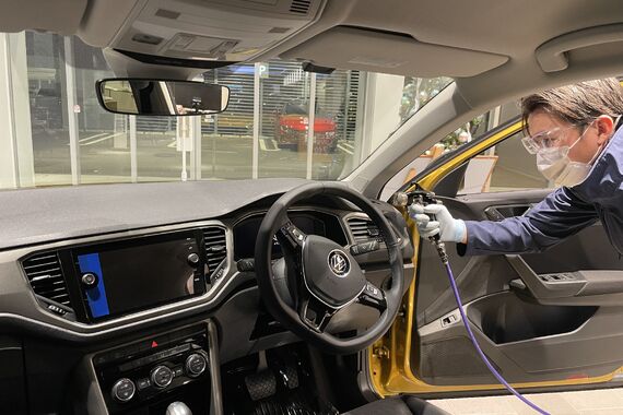 車内